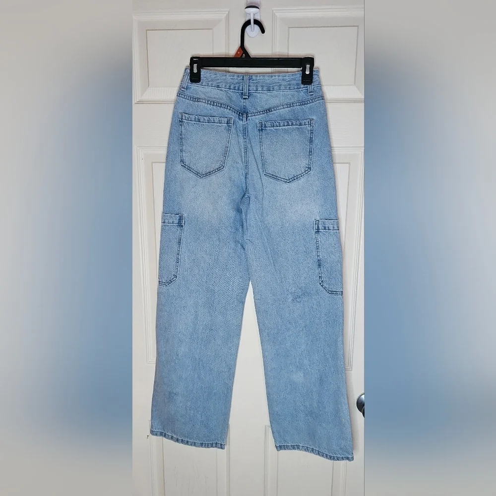 Forever 21 Light Wash Cargo Jeans High Rise Wide Leg - Size 25 - Picture 2 of 3